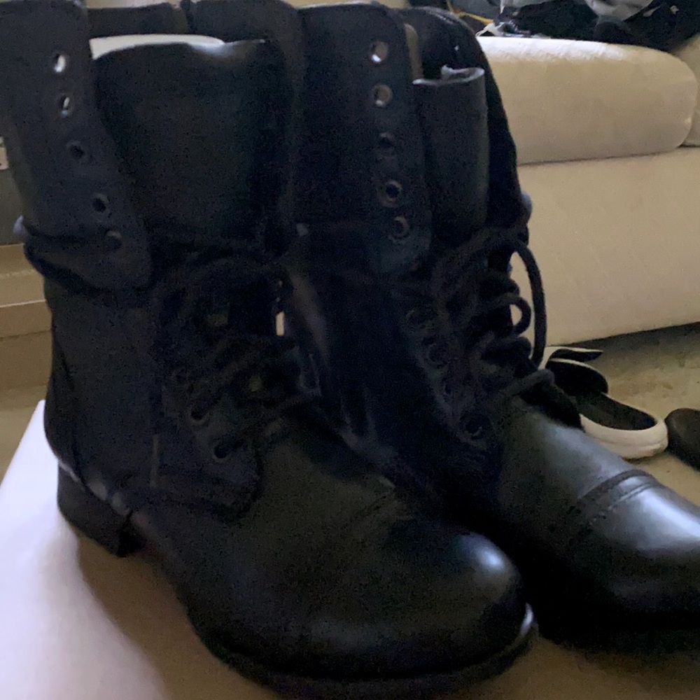 Brand new Steve Madden combat boots